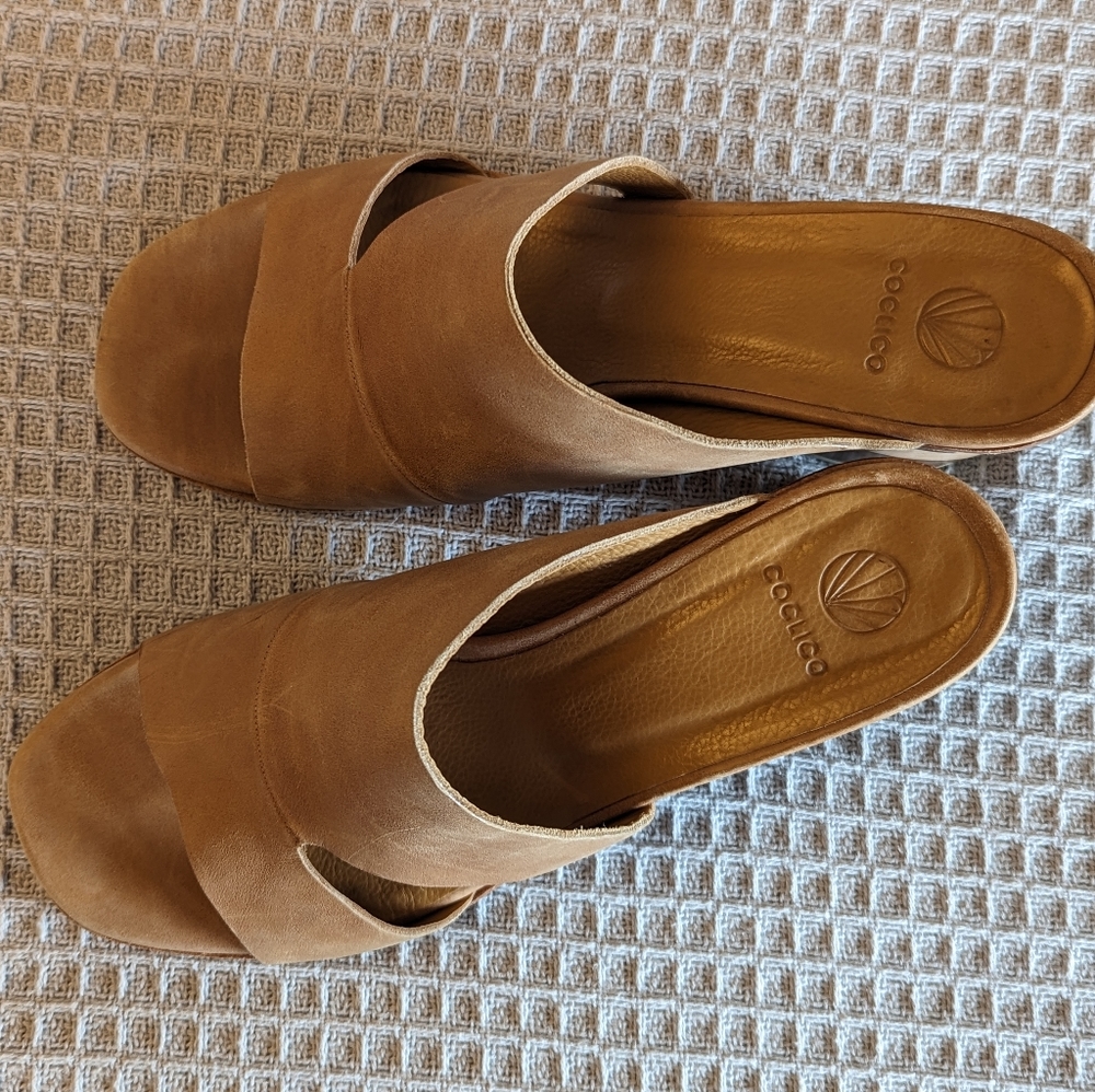 Coclico Leather Sandals